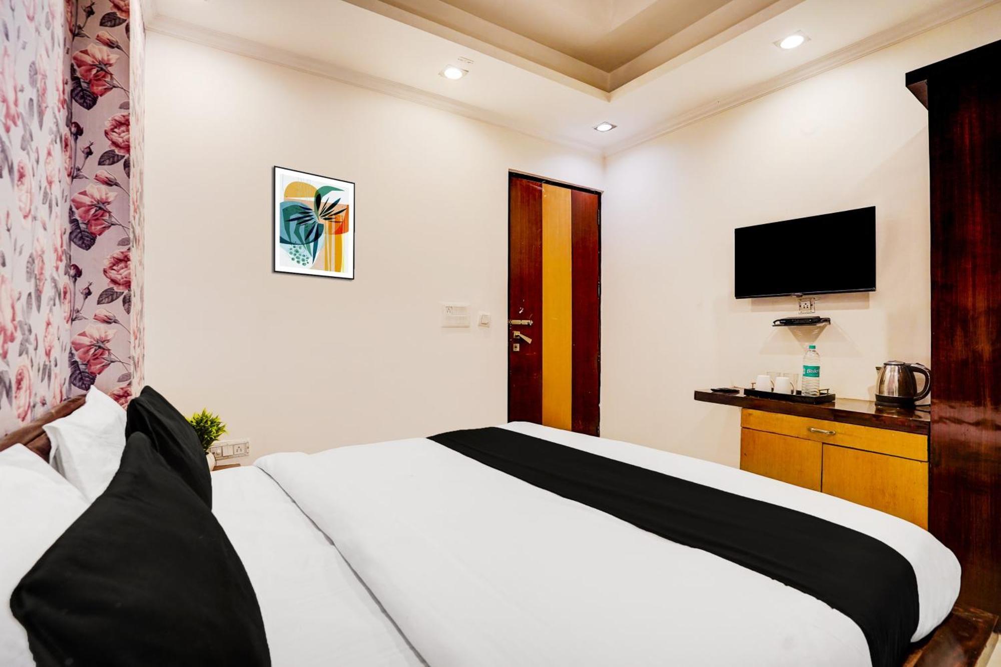 Hotel Collection O Sector 5 Ghaziabad Exterior foto
