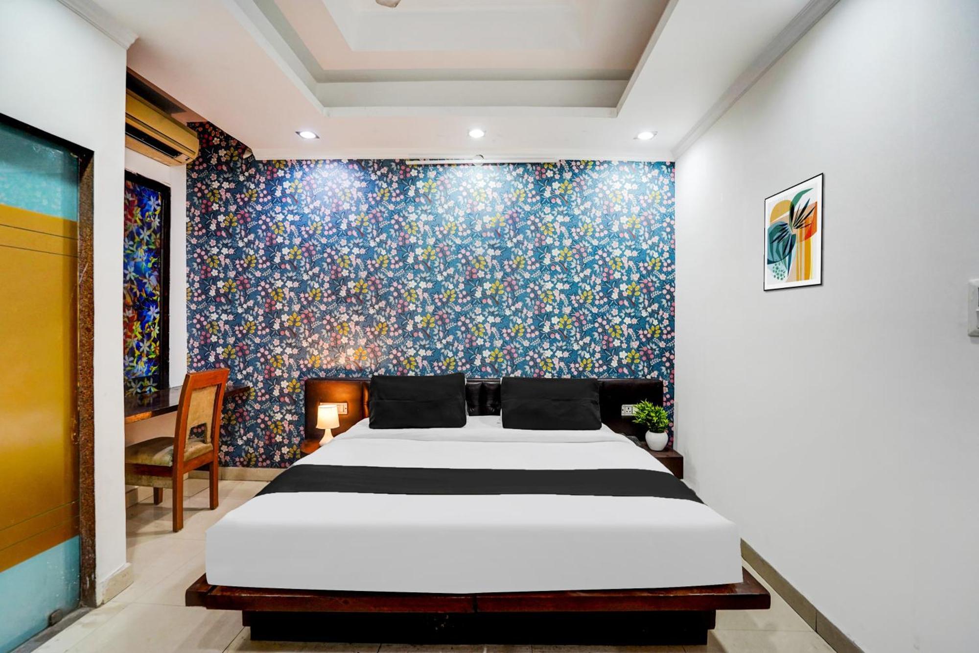 Hotel Collection O Sector 5 Ghaziabad Exterior foto