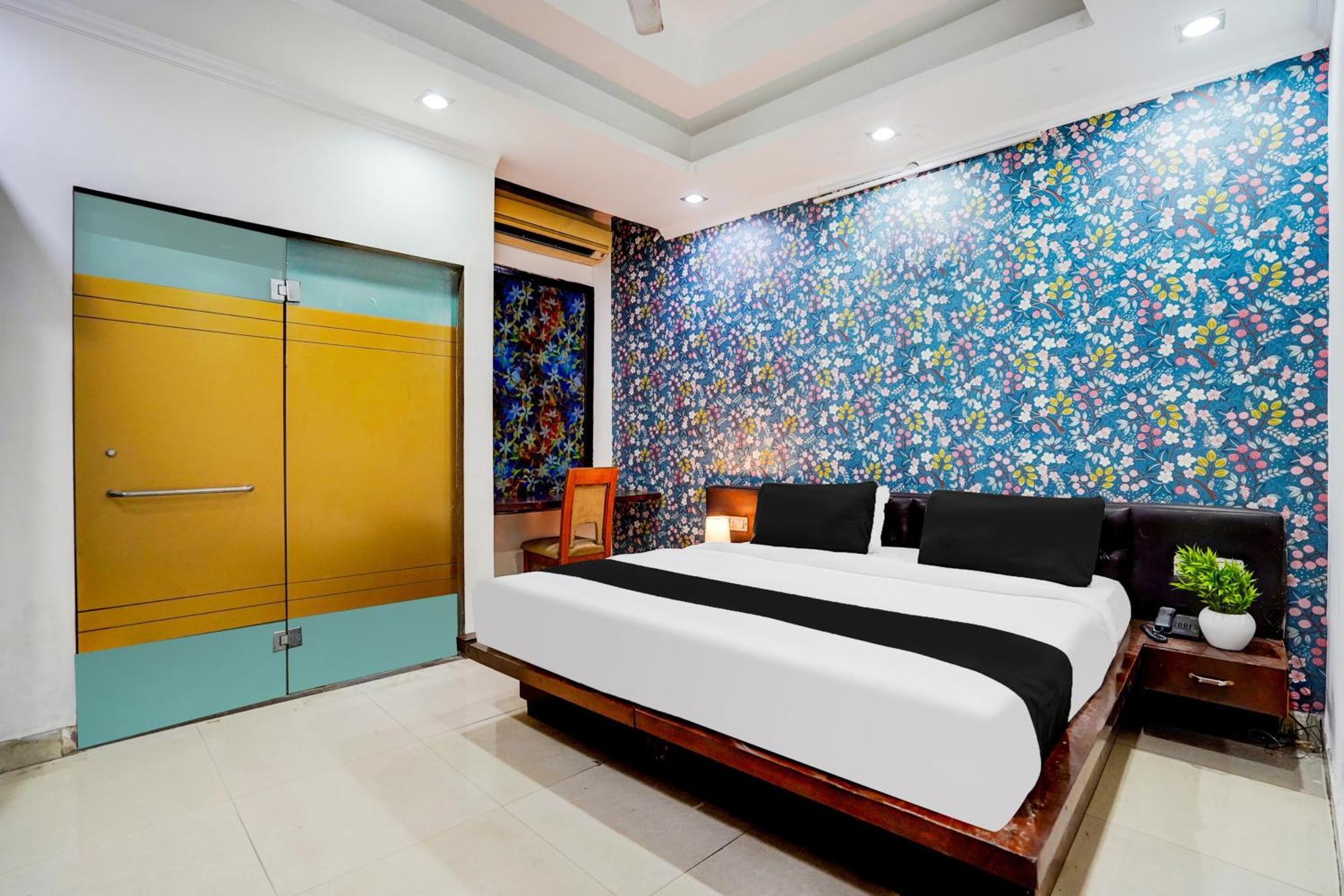 Hotel Collection O Sector 5 Ghaziabad Exterior foto