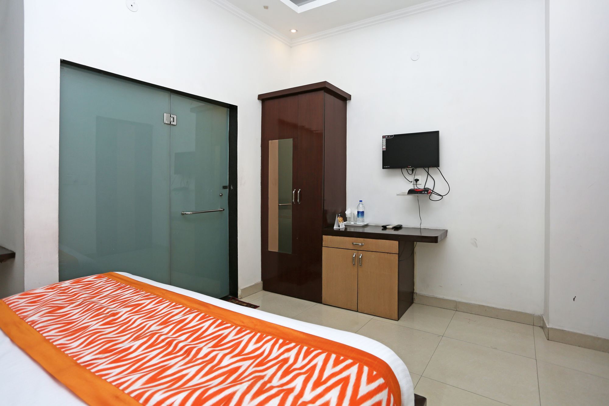 Hotel Collection O Sector 5 Ghaziabad Exterior foto
